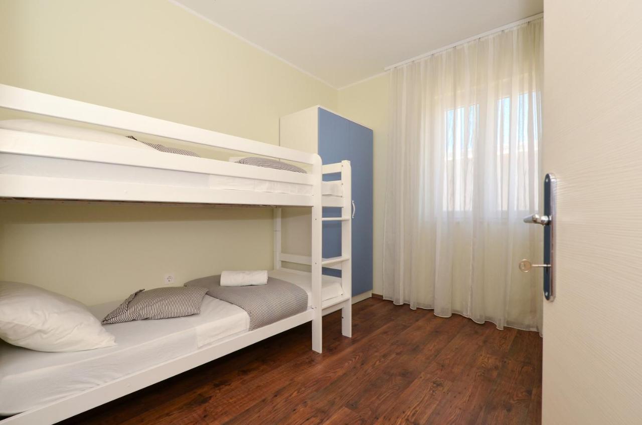 Holiday Home Nevera Kaštela Kültér fotó