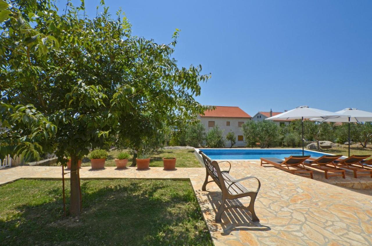 Holiday Home Nevera Kaštela Kültér fotó