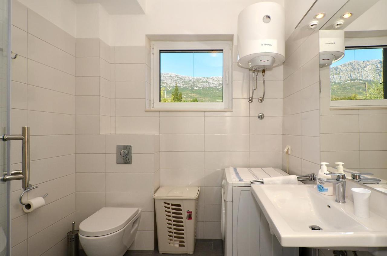 Holiday Home Nevera Kaštela Kültér fotó