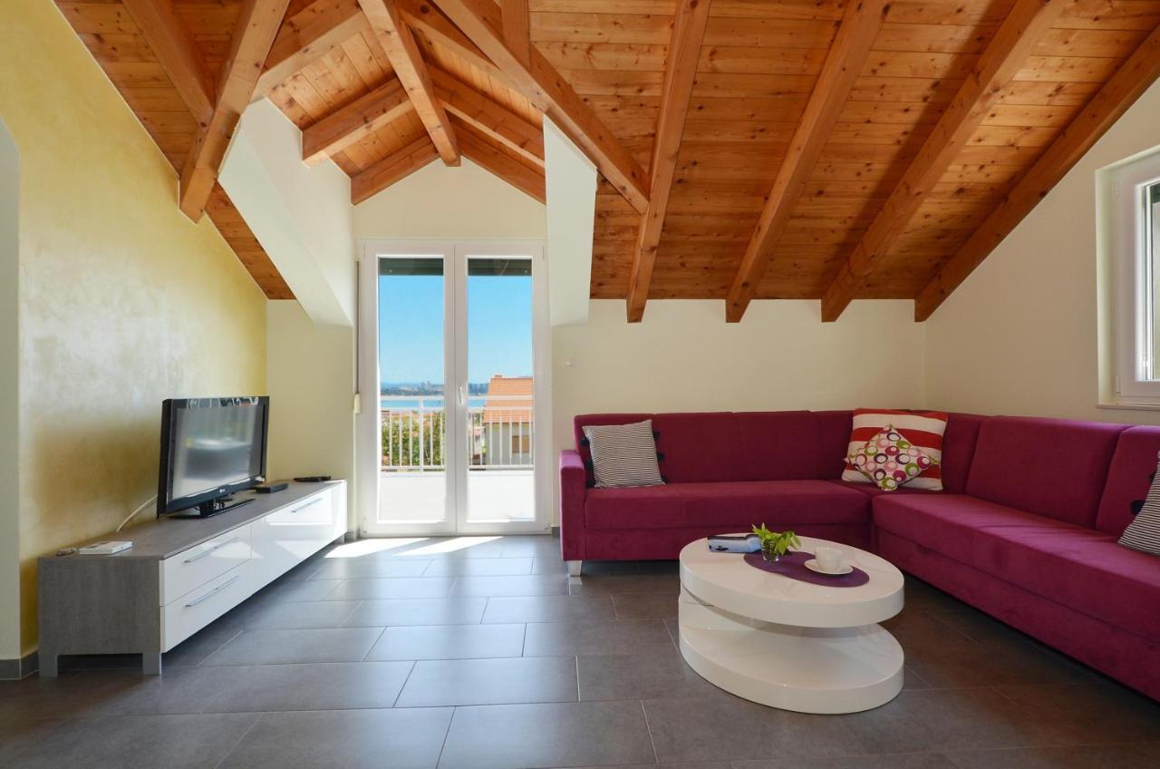Holiday Home Nevera Kaštela Kültér fotó